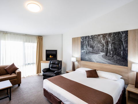 Mantra Bathurst - Accommodation Guide 1