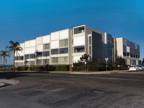 Oaks Lure - Accommodation Guide 0