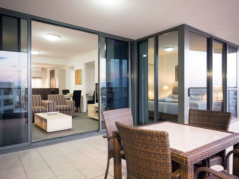 Oaks Aurora - Accommodation Asia 2