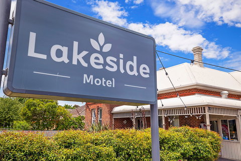 Hamilton Lakeside Motel - Accommodation Guide 2