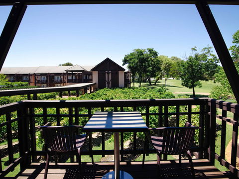 Novotel Swan Valley Vines Resort Hotel - Accommodation Asia 0