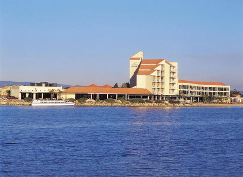 The Lakes Resort Hotel - Accommodation Asia 1