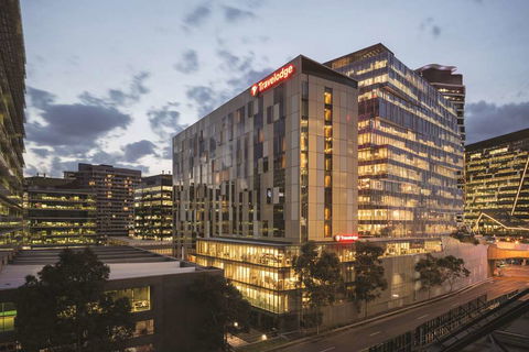 Travelodge Melbourne Docklands - Accommodation Asia 0
