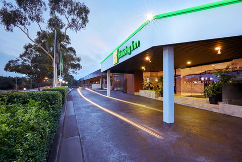Holiday Inn Warwick Farm - Accommodation Asia 0