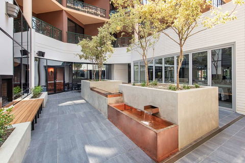 Amora Hotel Riverwalk Melbourne - Accommodation Asia 2