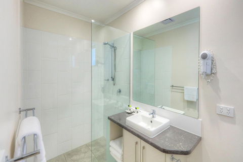 Roma Central Motel - Accommodation Asia 1
