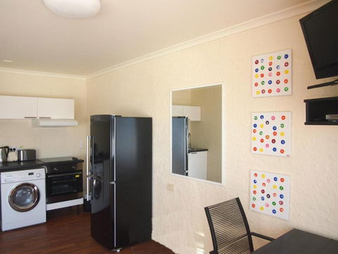 Siesta Central Apartments - Accommodation Asia 2