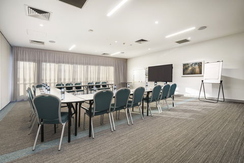 Quest Springfield Central - Accommodation Asia 6