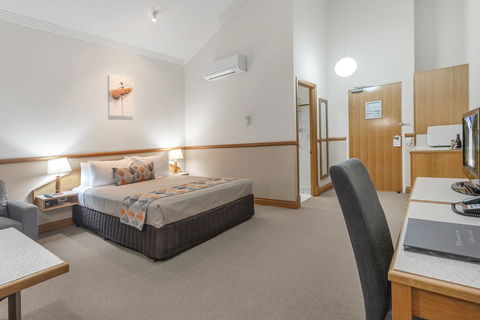 The Airport International Motel - Accommodation Asia 4