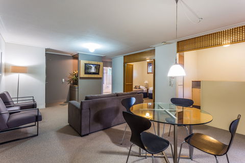 The Airport International Motel - Accommodation Asia 6