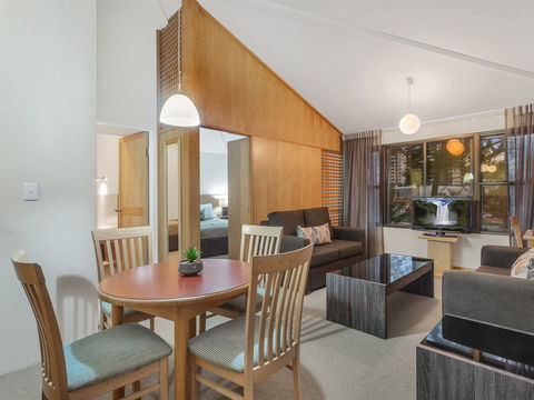 The Airport International Motel - Accommodation Asia 11