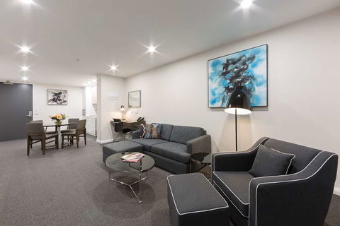Avenue Hotel Canberra - Accommodation Asia 5