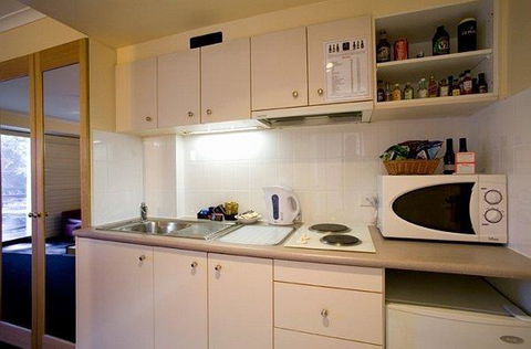 Capital Executive Apt Hotel Canberra - Accommodation Asia 9
