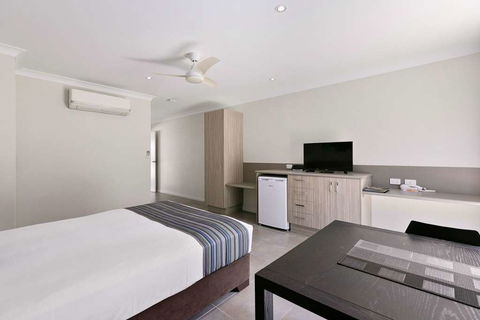 Econo Lodge Beachside - Accommodation Guide 6