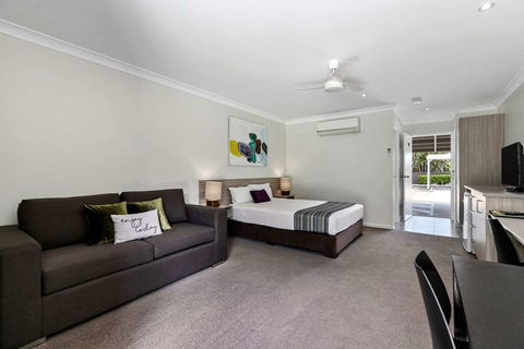 Econo Lodge Beachside - Accommodation Guide 8