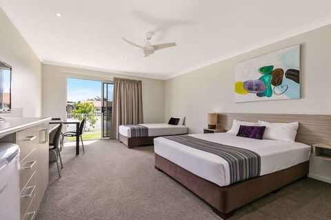 Econo Lodge Beachside - Accommodation Guide 10