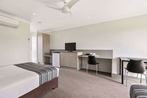 Econo Lodge Beachside - Accommodation Guide 12