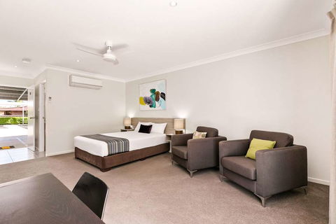 Econo Lodge Beachside - Accommodation Guide 14