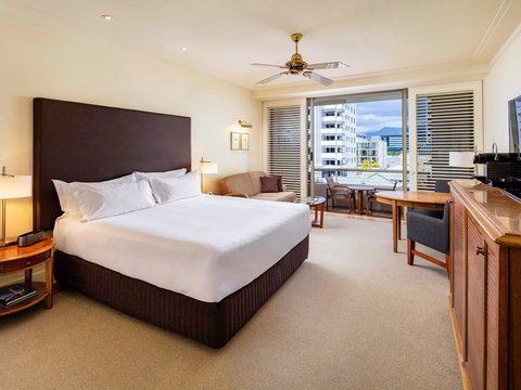 Pullman Reef Hotel Casino - Accommodation Asia 7