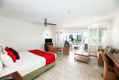 Ramada By Wyndham Cairns City Centre - Accommodation Asia 1
