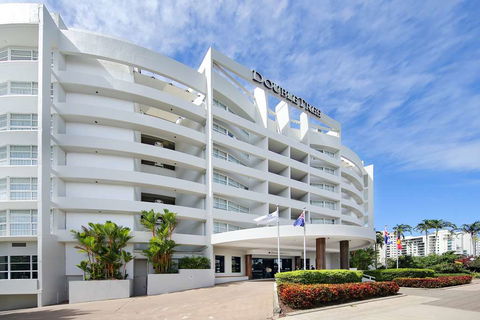 DoubleTree By Hilton Cairns - Accommodation Asia 0