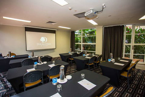 DoubleTree By Hilton Cairns - Accommodation Asia 11
