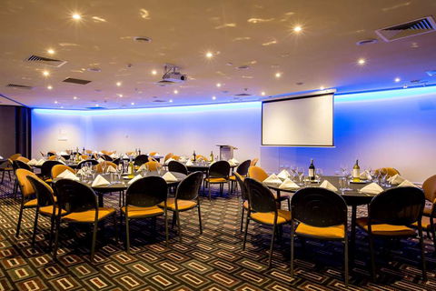 DoubleTree By Hilton Cairns - Accommodation Asia 12