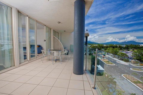 Park Regis City Quays - Accommodation Asia 3