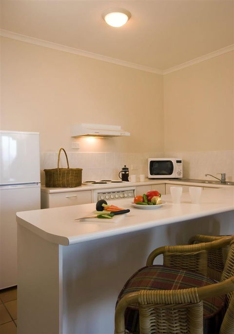 Tropic Towers Apartments - Accommodation Asia 4