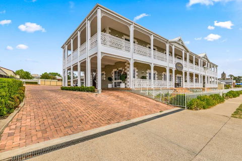 Quality Inn Ashby House Tamworth - Accommodation Asia 1