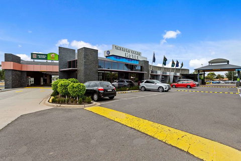 Quality Inn Taylors Lakes Motel - Accommodation Asia 2