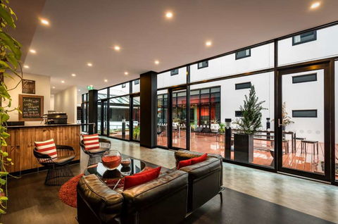 Essence Hotel Carlton - Accommodation Guide 2