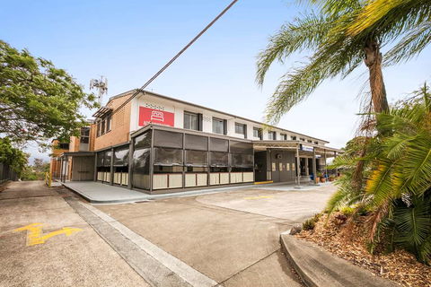 Camp Hill Hotel - Accommodation Asia 0