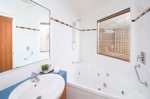 Mantra Hervey Bay - Accommodation Asia 2