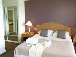 Sea Change Beachfront Apartments - Accommodation Asia 1