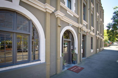 The Vulcan Hotel - Accommodation Asia 1