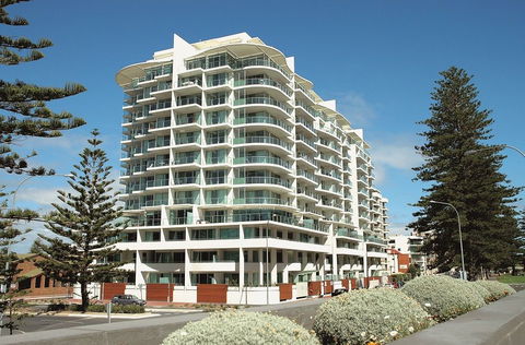 Oaks Liberty Towers - Accommodation Asia 0