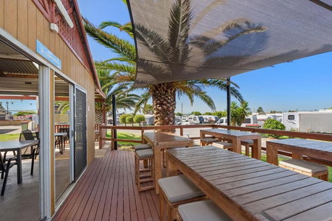 Discovery Parks Adelaide Beachfront - Accommodation Guide 1