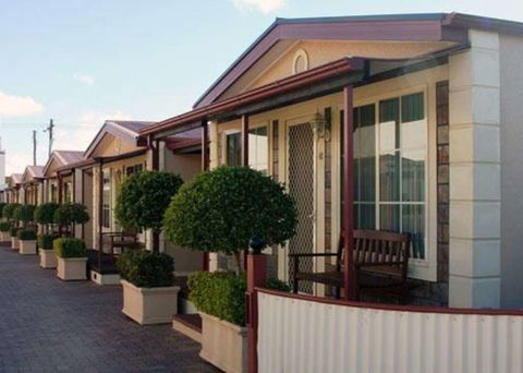 Comfort Inn Crystal - Accommodation Asia 1