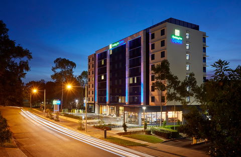 Holiday Inn Express Sydney Macquarie Pk - Accommodation Asia 0