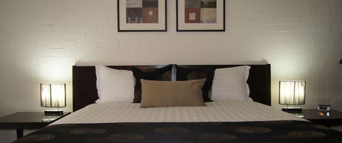 Blazing Stump Motel & Suites - Accommodation Asia 0