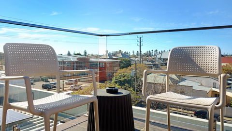 Semaphore Splash Apartments - Accommodation Asia 1