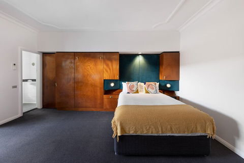 Regents Court - Accommodation Guide 1