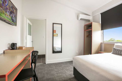 Camp Hill Hotel - Accommodation Asia 2