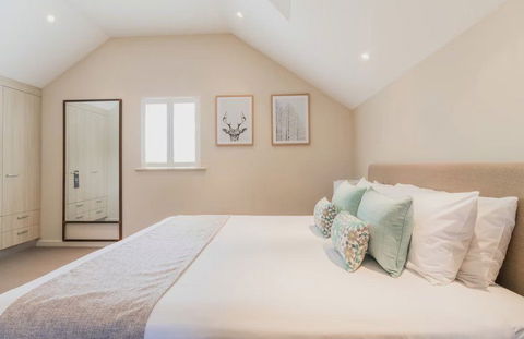 The Haus Studio Apartments - Accommodation Asia 4