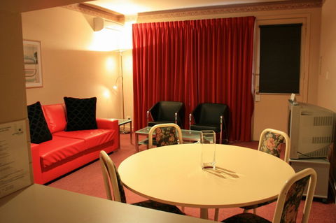 Carlton Clocktower On Lygon - Accommodation Guide 1