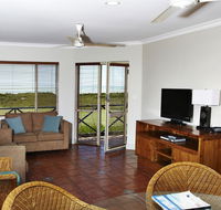 Moonlight Bay Suites - Accommodation Asia