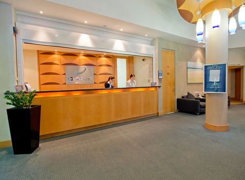 Oaks Waterfront Resort - Accommodation Asia 1