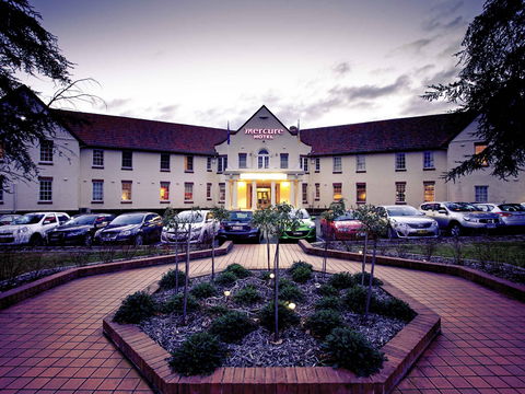 Mercure Canberra Hotel - Accommodation Asia 0