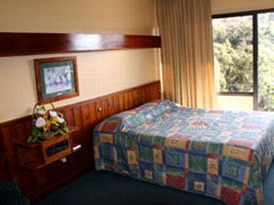 Village Family Motor Inn - Accommodation Guide 0